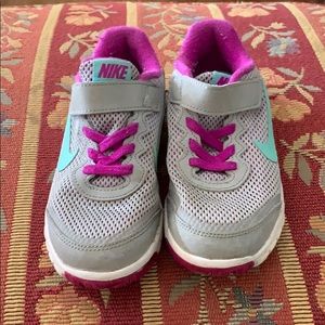 Girls Nike sneakers grey, purple and Turquoise